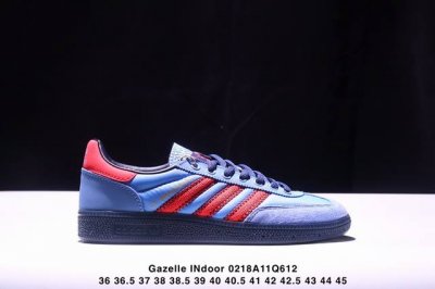 公司级Adidas Originals Gazelle Indoor 三叶草休闲防滑耐磨低帮板鞋 鞋头出色设计 塑就出众贴合感 稳固的后跟贴合足部曲线设计 软弹