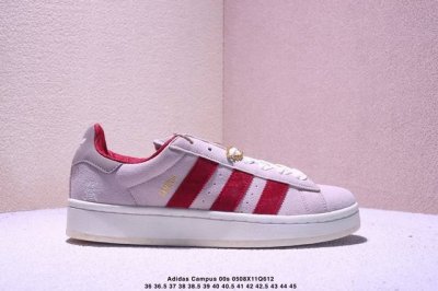 adidas Originals Campus 00S 专柜同步配色 面包鞋系列 鞋身采用绒面皮料搭配常规皮革 质感上还是延续了经典Campus 的设计 Xm0