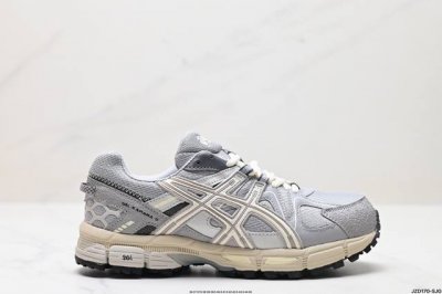 公司级asics Gel-Kahana 8 亚瑟士经典户外跑鞋如今机能风和户外风吹得正劲 这款gel-Kahana 8便是主打urban Outdoor机能越野