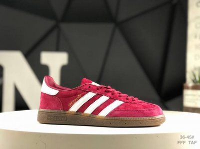 140 真标带半码Adidas Handball Spezial阿迪达斯经典款 复古休闲板鞋 #全鞋采用反毛皮制作 牛筋耐磨大底 承载青春情怀的板鞋 经典三条杠