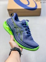 公司级Asics 亚瑟士 透气网眼鞋面配合部分合成革材质 采用全新Ahar+橡胶材质,更加耐磨日本专业跑鞋品牌 Asics 亚瑟士 Novavlast 系列 户