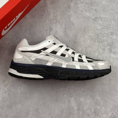 本地 核心私 耐克 Nike P-6000 复古科技个性休闲运动老爹鞋 该鞋款鞋面采用纵横交错的覆面，重现 0 年代跑鞋风格，同时搭配缓震鞋垫，带来舒适的步履体