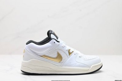 公司级air Jordan Stadium 90 Stadium Jordan Stadium 90充满了对tinkerhathield 原创设计的致敬，包括中