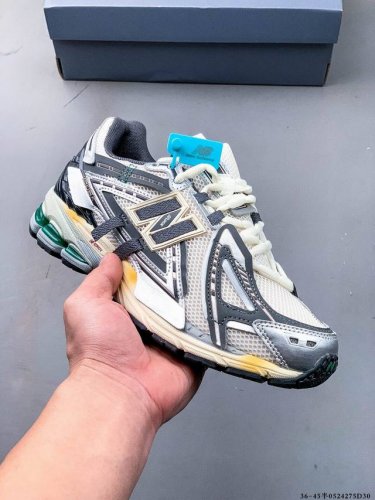 new Balance M1906Ri Nb宝藏老爹鞋款 复古元素叠加 质感超级棒 楦版型材料细节做工精细 货如实拍图 作为Nb最经典的档案鞋型之一 与 2一样