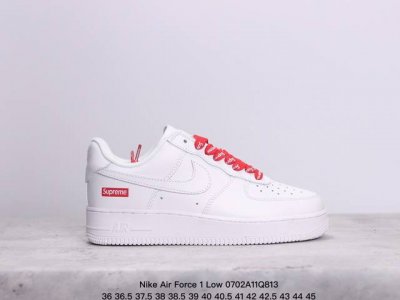 公司级耐克nike Air Force 1 Low 空军一号低帮百搭休闲运动板鞋。柔软、弹性十足的缓震性能和出色的中底设计，横跨复古与现代的外型结合，造就出风靡