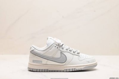 公司级nk Dunk Low Retro “Diy高端定制” 低帮休闲运动板鞋 原装头层材料 用料绝不含糊 独家版型蒸餾加工帶來的是更好的视觉和脚感体验 清洁度