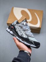 asics Gel-Nyc 系列低帮复古休闲运动慢跑鞋 货号：1203A383-024 尺码：36-45 半