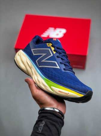 New Balance Nb Fresh Foam 轻量跑鞋 Evoz V2舒适耐磨低帮跑步鞋 实拍首发受到fresh Foam1080舒适骑行的启发 Evoz - 点击图像关闭