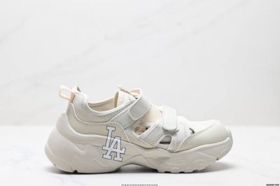 公司级Mlb Big Ball Chunky Mask 官方男女同款经典队标休闲百搭老爹凉鞋透气增高鞋 货号:7Ashcb543 尺码:35.5 36 36.5