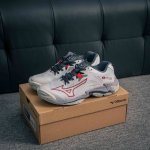 核心私 Mizuno美津浓 Wave Lightning Z8 舒适 防滑耐磨 低帮 训练鞋 货号：V1Ga 096 尺码号：36 36.5 37.5 38 3