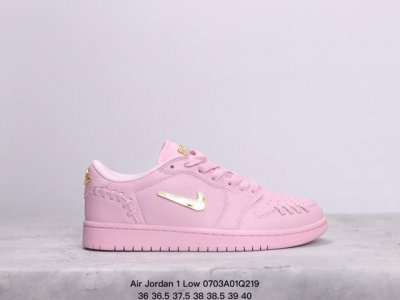 耐克 乔丹air Jordan 1 Low Aj1 乔1 乔丹1代aj1 小金勾√ 编织细节 低帮复古文化休闲运动篮球鞋。该鞋款从 1985 年元年款汲取设计灵