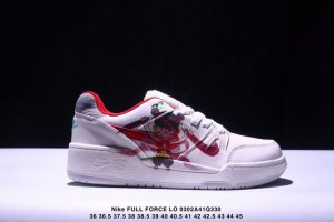 公司级Nike Full Force Lo扣篮系列 低帮休闲运动滑板板鞋 采用软质牛剖皮鞋面材质 鞋垫嵌入缓震乳胶 货号:Fz5054-161 尺码:36 36