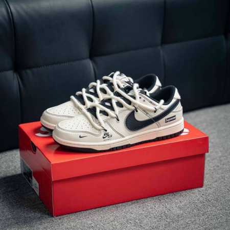 Nike Dunk 全套原楦原模倾力打造完美版型 独家原厂航空铝磨具打磨大底 鞋头坡度极致还原 无解鞋型 原盒原配 圈内天花板工艺 原厂冲刀 超高清洁度 全鞋零 - 点击图像关闭