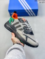 200 真爆 adidas Nite Jogger Boost 联名夜行者 货号：Cg5951复古跑鞋原厂材料 原厂大底 私家独模 网布搭配麂皮拼接打造鞋面 极