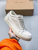 ro欧文斯Rickowens 主线 广东顶级版本 经典西瓜头款式“Ro低帮进口原料牛皮 鞋头采用原版一致工艺 又翘又歪的效果目前这个技术市面上的任何版本都达不到