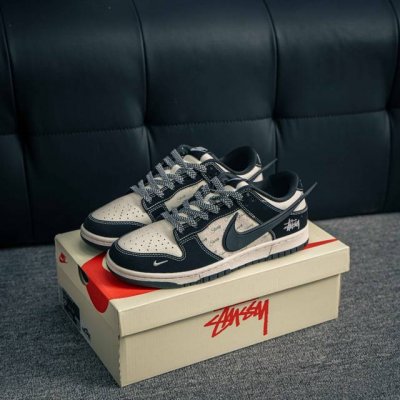 核心私 Nike Dunk 全套原楦原模倾力打造完美版型 独家原厂航空铝磨具打磨大底 鞋头坡度极致还原 无解鞋型 原盒原配 圈内天花板工艺 原厂冲刀 超高清洁度