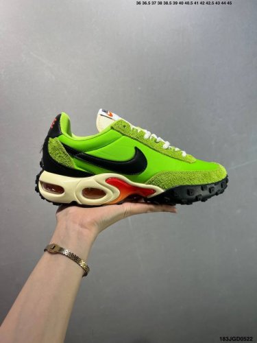 nk Air Max Waffle Sp 复古气垫运动鞋 air Max Waffle 带来了新的变化 这款鞋融合了 Air Max plus 与 Waffle