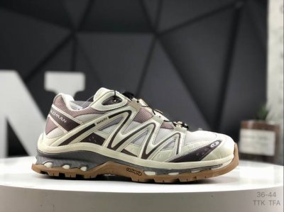 200 Salomon 萨洛蒙Xt-Questadv 复古机能潮流休闲跑鞋 新晋网红单品 伞兵绳快穿鞋带设计 无缝鞋身户外随意纵横 颜值与脚感兼备 出街通勤 绝