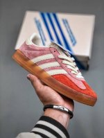 Adidas Origials Gazelle Indoor Ih8543 三叶草复古休闲防滑耐磨低帮板鞋尺码：35 36 36.5 37 38 38.5 39