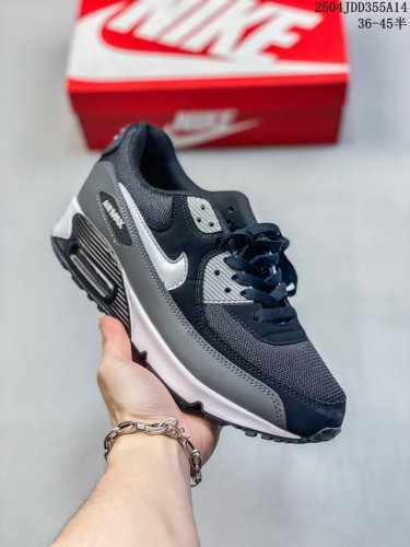 Nike耐克运动鞋 Air Max 90 健身运动跑鞋休闲鞋 复古风十足！Air Max 90 作为 Nike 旗下最经典的鞋型之一，凭借着百搭的造型，获得众多