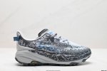 公司级小红书推荐hoka M Speedgoat 6全新配色 这个品牌来自于新西兰的毛利语，Hoka表示大地，One One表示飞越，连起来就是飞越地平线，On