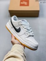 130 真标带半码 耐克Nike Sb Dunk Low 扣篮系列 复古低帮休闲运动滑板板鞋 采用脚感柔软舒适Zoomair气垫 有效吸收滑板等极限运动在落地时