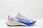 250 公司级耐克Nike Air Zoom Pegasus 37 Prm 该鞋款出色传承跑者挚爱的贴合度和脚感，搭配全新的前足缓震配置和泡棉，塑就非凡灵敏响应