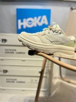 hoka One One M Clifton 8 公路减震低帮跑步鞋 Clifton 8是屡获殊荣的Clifton特许经营中的最新产品 继续提供柔 和轻巧的完美
