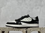 Fragment X Travis Scott X Lv Air Jordan 1 Low 三方联名倒钩 性价比原盒出货 全新的三方联名低帮倒钩鞋面延续了黑脚趾