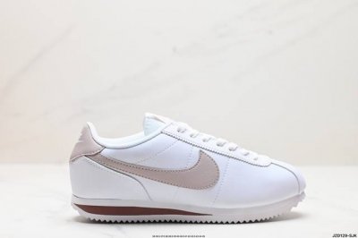 公司级nike Classic Cortez 耐克经典轻便舒适男子阿甘鞋休闲跑步鞋运动鞋 纯粹而执着的精神 使得cortez种在了一代人的心里 无论是否喜欢它复