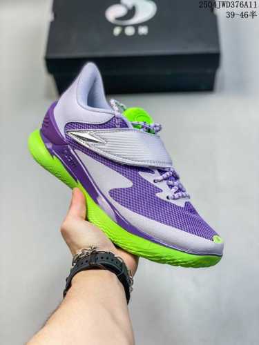 真标带半码 Under Armour 安德玛 Curry Fox 1 福克斯 狐狸一代 防滑减震 舒适百搭 低帮 篮球鞋 Size:39-46 编码：04Jwd