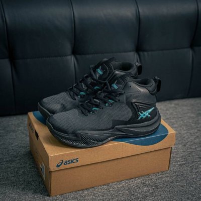 核心私 亚瑟士 Asics 篮球鞋巴黎奥运款中帮缓震Nova Surge 3 Paris运动男款篮球鞋 巴黎奥运款。亚瑟士Nova Surge 3实战篮球鞋，外