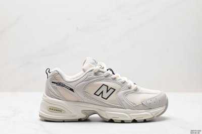 真标新百伦nb New Balance Mr530系列复古老爹风网布跑步休闲运动鞋 小众老爹鞋 New Balance 530系列鞋款最早风靡于 2000 年初