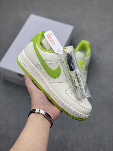 本地自取290 air Force 1 Low 原装级别 原楦头原纸板 打造纯正空军版型专注外贸渠道 全掌内置蜂窝气垫 原盒配件 原厂中底钢印、拉帮完美 货号：