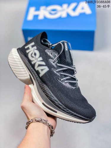 公司级hoka 霍卡 Hoka Cielo X1 竞速跑鞋 外观整合hoka 顶尖碳板技术、中底泡棉科技和几何学，设计符合自然步态的不对称鞋面和鞋底结构，专为精