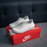 核心私 Nike Reactx Rejuven8 耐克夏日穿搭凉鞋 #采用质感柔软且出众回弹的 Reactx泡绵，缔造非凡舒适的日常穿着体验，助你保持活力。 货