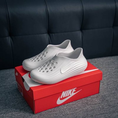 核心私 Nike Reactx Rejuven8 耐克夏日穿搭凉鞋 #采用质感柔软且出众回弹的 Reactx泡绵，缔造非凡舒适的日常穿着体验，助你保持活力。 货