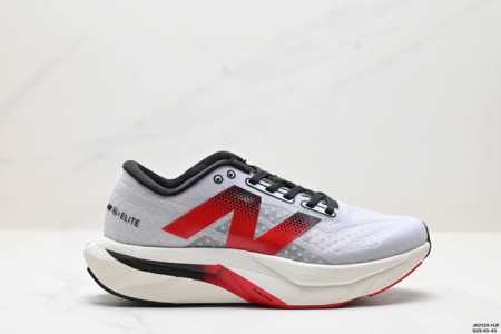 公司级new Balance Fuelcell Supercomp Elite V4 运动舒适耐磨 低帮休闲跑步鞋 新款的elite V4，在鞋面和鞋底都做了升 - 点击图像关闭