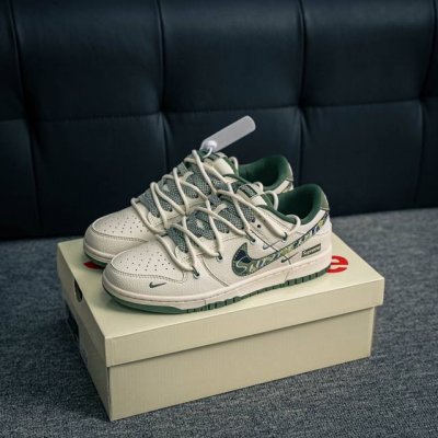 核心私 nike Dunk 全套原楦原模倾力打造完美版型 独家原厂航空铝磨具打磨大底 鞋头坡度极致还原 无解鞋型 原盒原配 圈内天花板工艺 原厂冲刀 超高清洁度