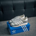 核心私 阿迪达斯 Adidas Country Og Shoes经典复古运动板鞋 T头鞋 久负盛名的复古风皮革经典运动鞋 Country Og系列鞋款于1970