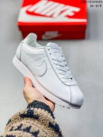 特价 Nike 耐克 阿甘男女鞋真标半码制，采用纤维牛剖革组合反绒革鞋面材质，双层eva切片组合高密度发泡防滑外底复古回归,初代跑鞋！耐克nike Cortez