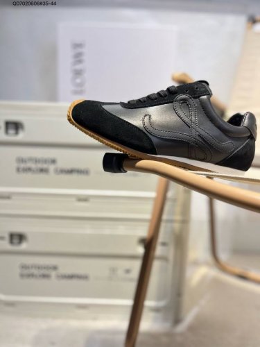 西班牙百年皮具奢华品牌 罗意威Loewe Ballet Runner 2.0 Sneakers 芭蕾舞2.0系列阿甘复古风德训薄底百搭休闲运动鞋 尼龙和牛皮革运