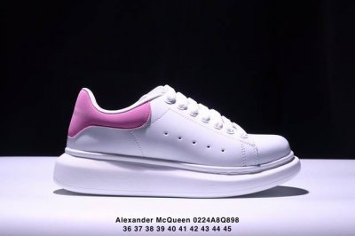 真标意大利高奢品牌Alexander Mcqueen亚历山大 麦昆 Sole Leather Sneakers低帮时装厚底休闲运动小白鞋 货号:553770 W
