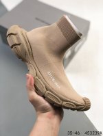 公司级！巴黎世家balenciaga 高帮巴黎袜子鞋 太多的词汇来形容这款鞋子了 轻便 舒适穿着方便让它备受青睐 更是各大明星们的最爱 如果说之前的袜子鞋不够运