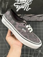 万斯vans Authentic 44 Dx低帮帆布鞋 工艺：硫化11 重量11、真标、原钢印、材质标、鞋型标、合格证 货号：Vn0A38En00G T1S1