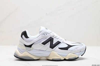 公司级new Balance Nb 9060 鞋款灵感源自设计师本人对夏日的怀日回忆。鞋面大身由空间双格及磨砂鞋面拼接而生，配以柔和、温暖的粉橘色调，夏日氛围拉