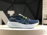 亚瑟士 Asics 亚瑟士Gel-Nimbus 26稳定跑鞋鞋面采用双层提花网面设计 提高包裹性和透气性 后跟搭载稳定系统科技T-Gel提升整体支撑力和结构感