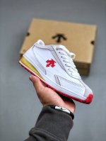 迪桑特descente Sport Style系列 Chron Racer复古风 运动休闲鞋 复古运动鞋头层牛皮透气休闲鞋 轻松方便设计 搭配轻质弹性鞋底 脚感