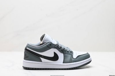 真标Nike Air Jordan 1 Low Aj1乔1低帮休闲板鞋 同步官方配色 官方货号:Cz4776-107 Size:36 36.5 37.5 38