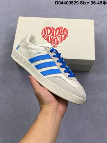 阿迪达斯三叶草Adidas Originals Samba Og 桑巴舞系列绅士德训足球风百搭低帮休闲运动板鞋 货号 Dd6607 尺码 36-45带半码 编码
